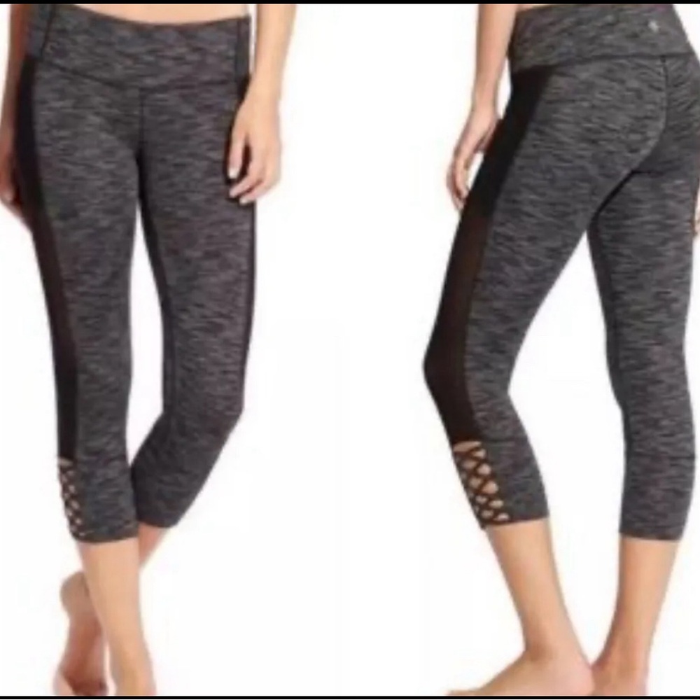 Athleta Legging Women’s Sz Small Black Gray Mind Over Mat Mesh Capri Workout Gym